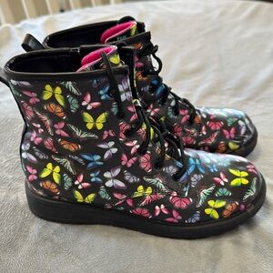 Sketchers Colorful Butterfly Lace Up Easy Side Zip Girls Gravlen Squad Boots 4.5